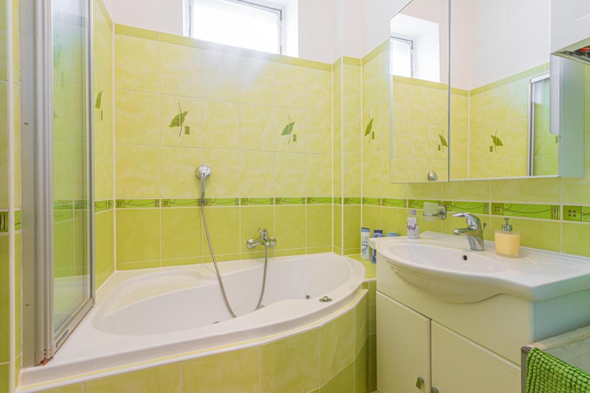 Jet Hottub - Washer&Dryer - 12Min Center - 160Mbs Wifi Praag Buitenkant foto